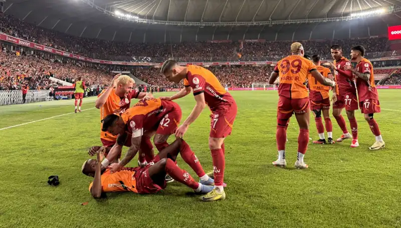 Galatasaray, Şampiyonluk İçin Sahada: 1 Puanla Tarihe Geçebilir mi?