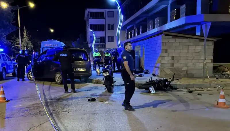 Otomobille Çarpışan Motosiklet Kaza Yaptı: İki Can Kaybı