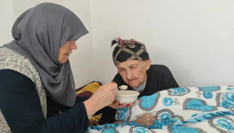 102 Yaşındaki Kezik Nine: Sağlık Sırrı Hiç Doktora Gitmemekte Mi?