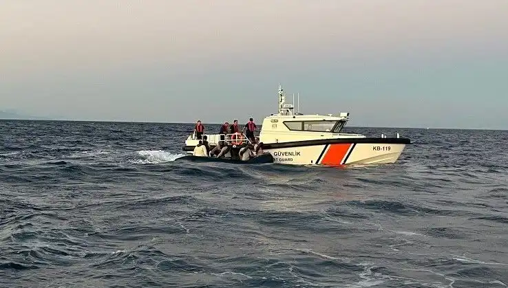 Ayvacık açıklarında 17 Göçmen Yakalandı: Yeni Gelişmeler ve Detaylar
