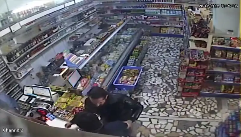 Cezaevi Firarisi Markette Terör Estirdi: Bıçak ve Mermerle Kaçış Planı
