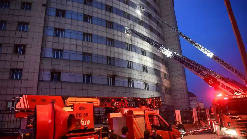 Yüksek Katlı Binalarda Sakinleri Bekleyen Gizli Tehditler: İtfaiyeciler Uyarıyor