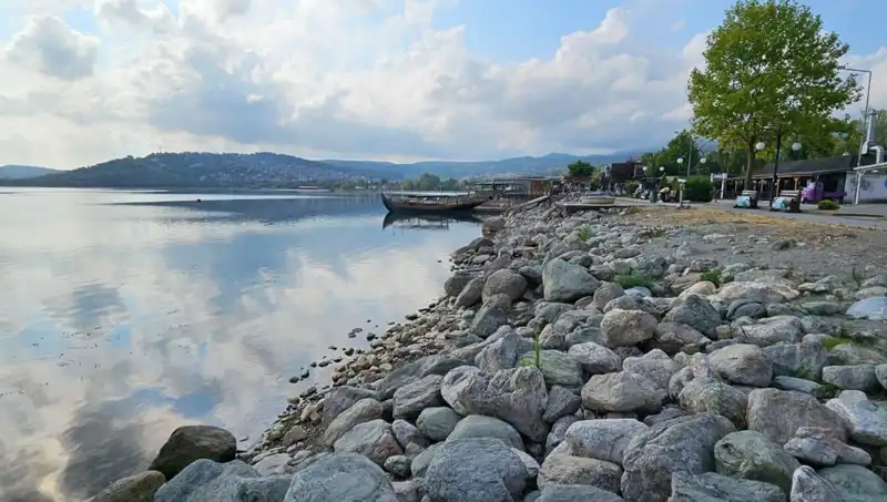 Sapanca Gölü'nde Su Seviyesinde Düşüş Alarmı: Sebepler ve Etkiler