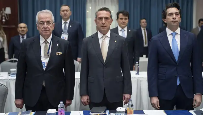 Fenerbahçe'nin Transfer Çılgınlığı: Toplam İmza Sayısı Rekor Kırdı!