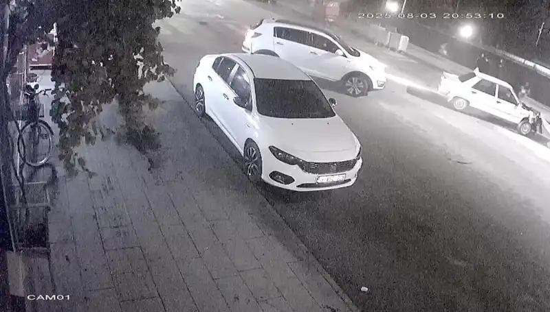 Yaya Geçidinde Şok Olay: Arkadan Çarpan Araçlar Neyi Gösteriyor?