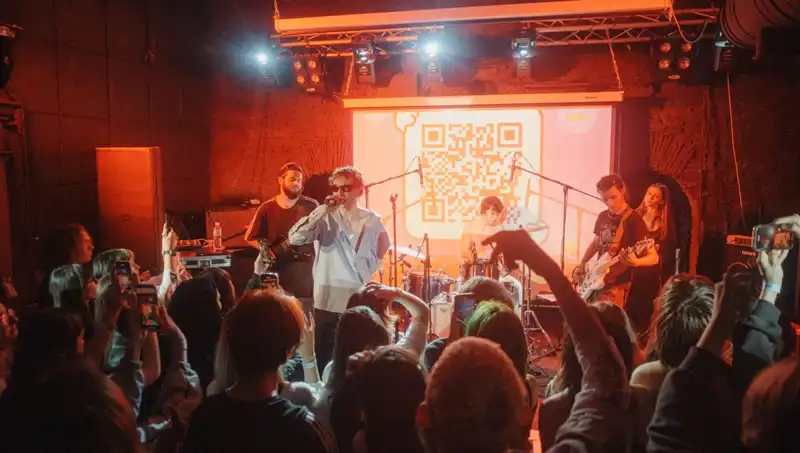 Savaşın Ortasında Kültür ve Sanat: Konser Alanı Güvenliğini Sağladı