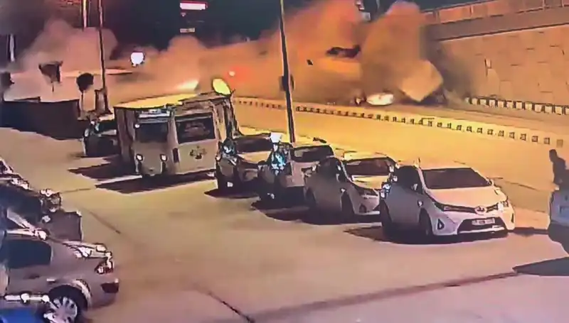 Freni Patlayan Arazöz Dehşet Saçtı: Kaza Anı ve Sonrası Şoke Etti!