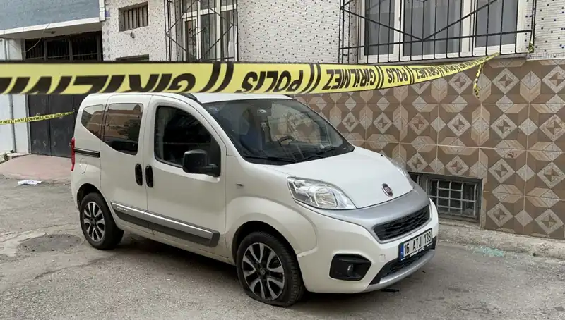 Bursa’da Silahlı Saldırı: Bir Kişi Yaralandı, Olay Yeri Kaçışla Sarsıldı