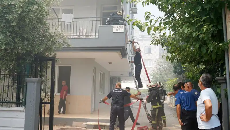 Arkadaşlık Kavgası Sonrası İki Daireyi Ateşe Verdi: Şok Olay!