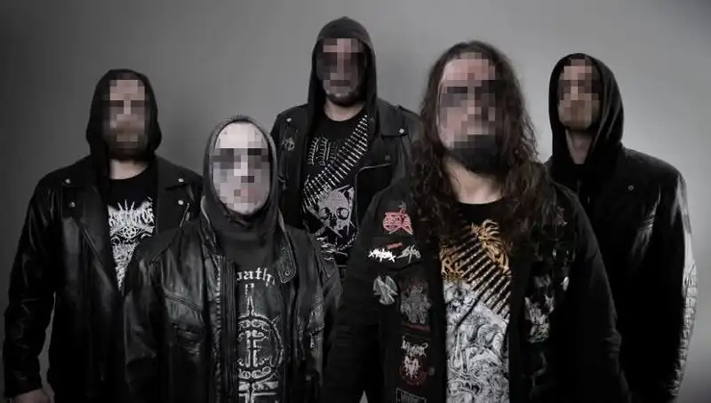 Rock Grubu Üyeleri Dini Değerlere Hakaretten Tutuklandı, Tepkiler Çığ Gibi Büyüdü!