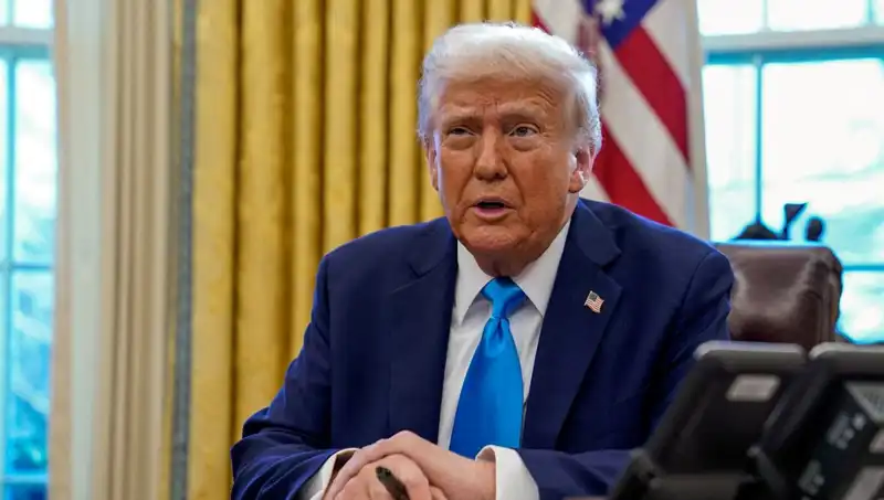 Trump, Tarife Muafiyetini Kaldırarak Ekonomi Üzerindeki Baskıyı Artırıyor