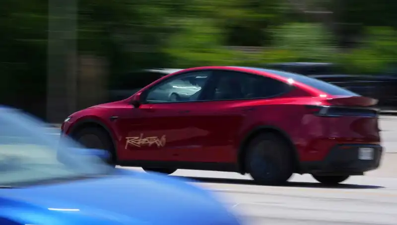 Musk’ın Robotaxi Projesi Hüsrana Uğradı: Sınıf Geçemedi!