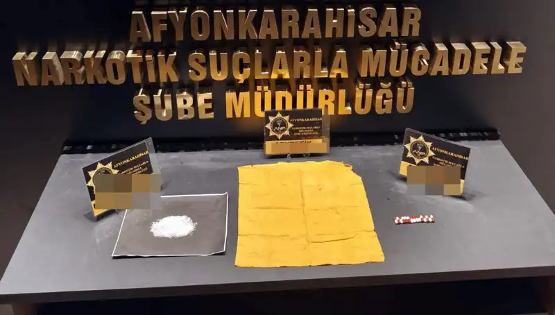 Afyonkarahisar'da Uyuşturucu Operasyonunda 3 Kişi Tutuklandı