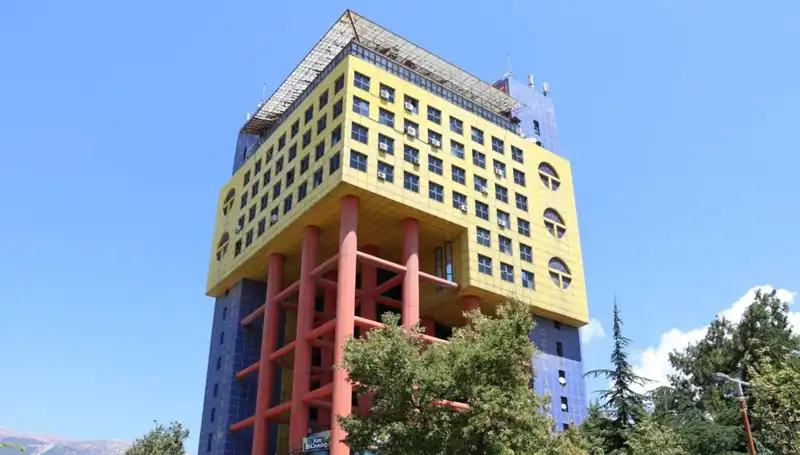 Dünyanın En Saçma Binasi Yerine İddialı Yeni Proje: Yapım Süreci Başladı