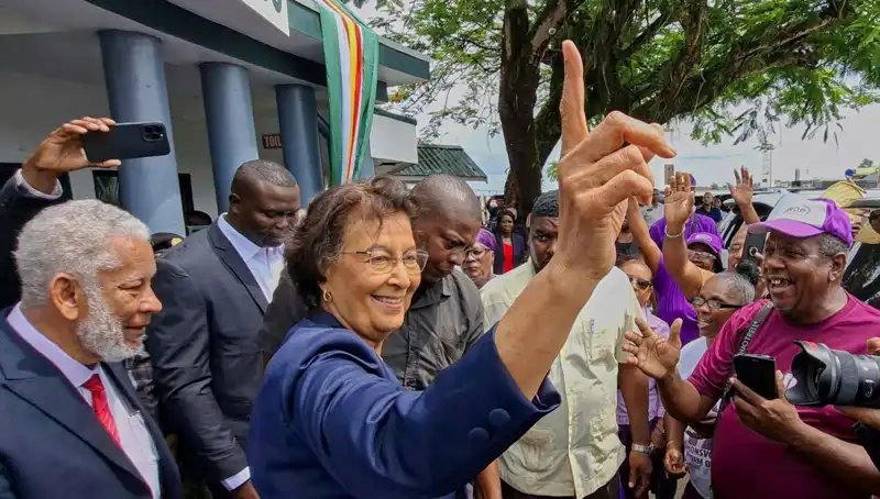 Surinam Tarihinde Bir İlk: Kadın Devlet Başkanı Göreve Geldi
