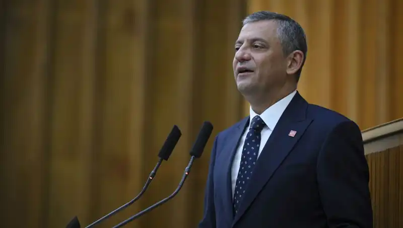 CHP Kurultay Davasına Özel'den Sert Tepki: Siyasi Tartışmalar Alevleniyor