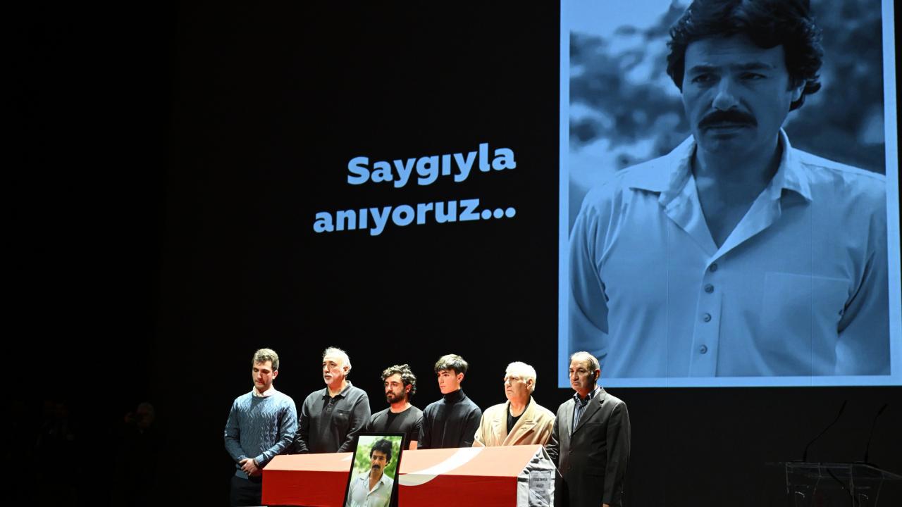 Ferdi Tayfur'a AKM'de Unutulmaz Tören