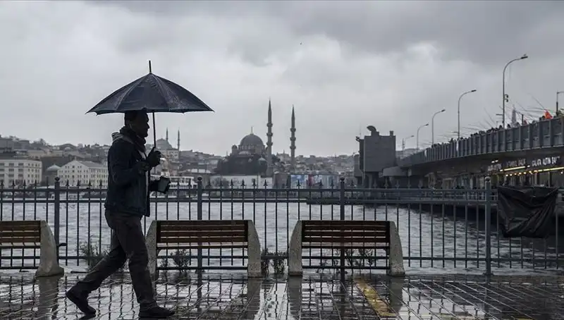 Bahar Havası Gitti, Kış Kolları Sıvadı: İstanbul'da Yağmur ve Kar Geliyor