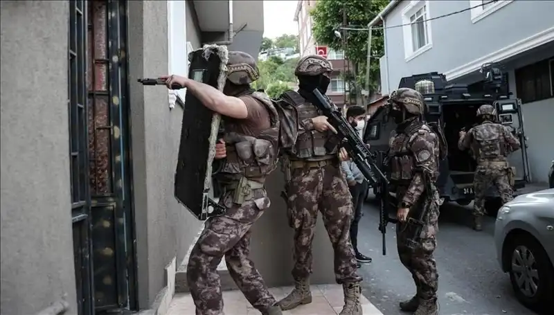 İstanbul’da DAEŞ Operasyonu: 20 Kişi Gözaltına Alındı