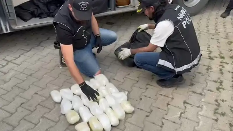 Yolcunun Valizinden Çıkan 13 Kilo Metamfetamin İle İlgili Şok Gelişmeler