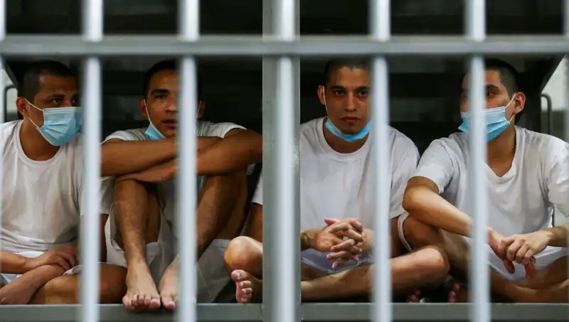 El Salvador'dan Venezuela'ya Siyasi Tutuklu İade Teklifi: Yeni Bir Dönemmi Başlıyor?