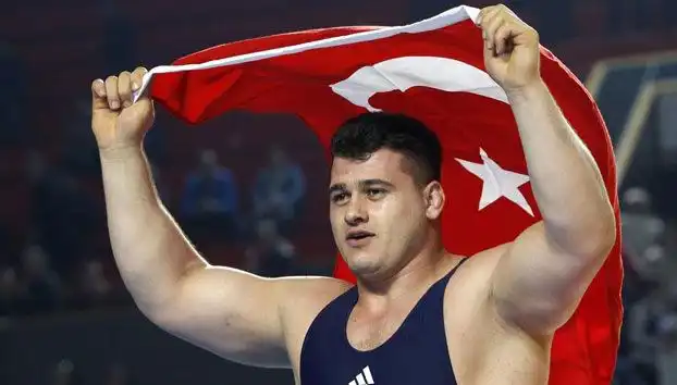 Milli Güreşçi Rıza Kayaalp’e Şok Men Cezası: Sebepler ve Sonuçlar