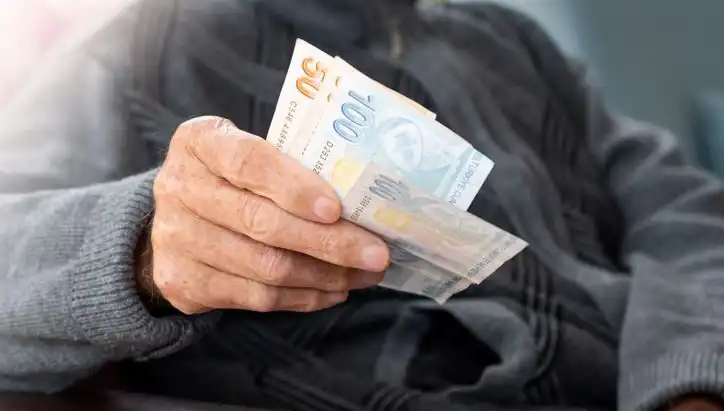 Emekli İkramiyesi 4 Bin TL Oluyor: Tarihi Teklif Genel Kurul’da Onay Bekliyor