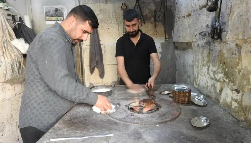 Geleneksel Meslekler Tehlikede: Çırak Bulamayan Usta Artık Görmüyor!