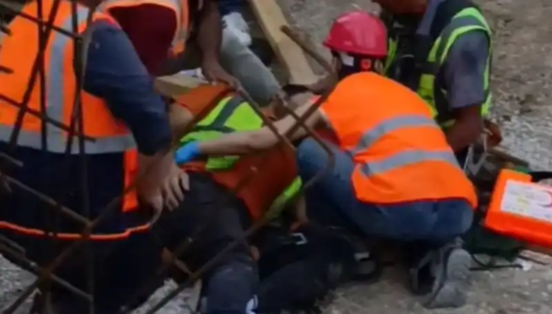 Adana'da İnşaat Kazasında İki İşçi Yaralandı: Olayın Ayrıntıları Ne?