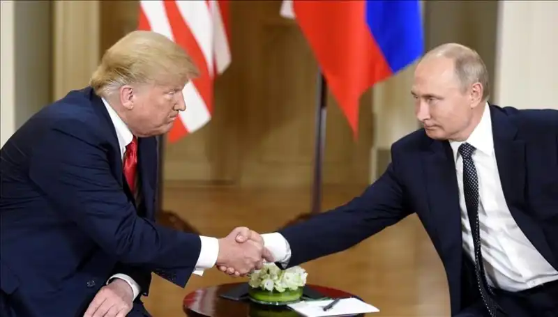 Kremlin'den Şaşırtan Açıklama: Putin, Trump ile Görüşmelere Hazır!