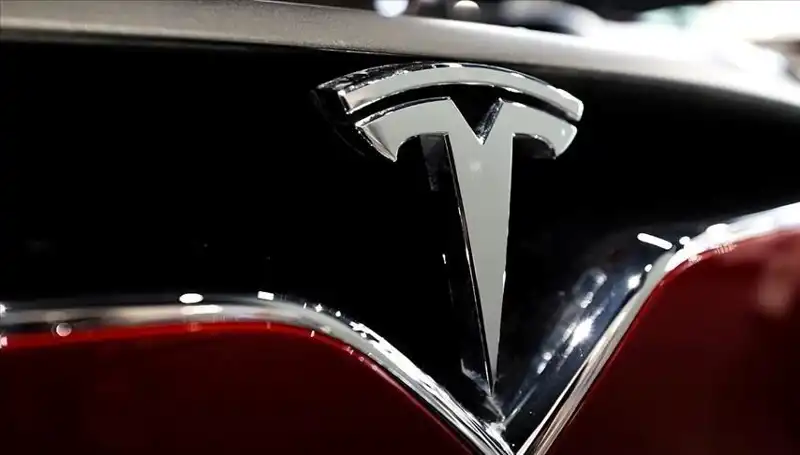 Tesla'nın FSD Bekleyişi: Ucuz Model Tartışmaları Sürüyor, Hayal Kırıklığı Hızlanıyor