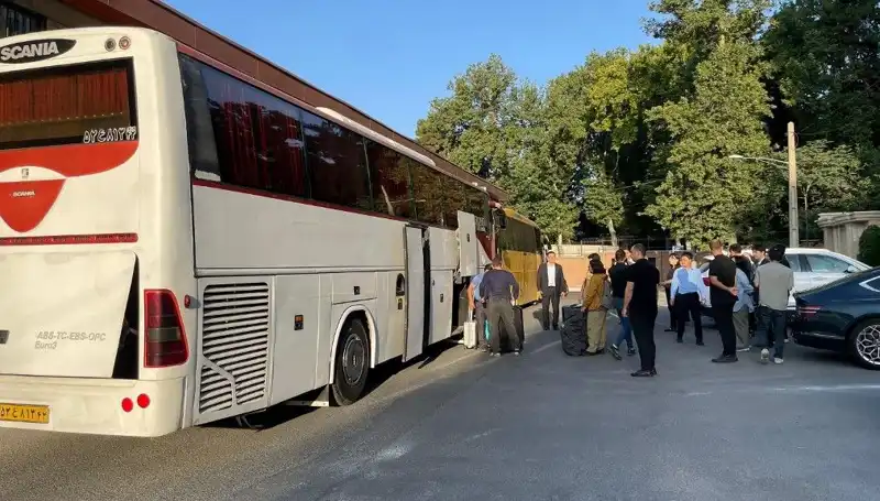 Şiraz'da Feci Otobüs Kazası: 21 Can Aldı, Sorular Cevapsız Kaldı