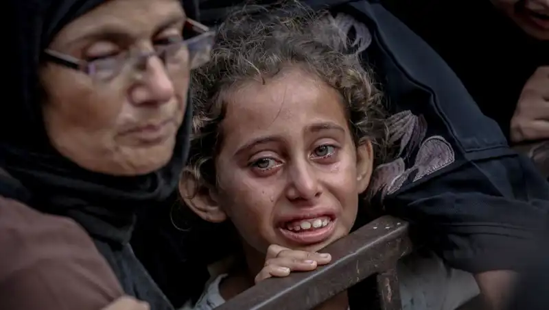 Gazze'de Açlık Krizi: İsrail Askerinin Skandal Harekati Dikkat Çekti