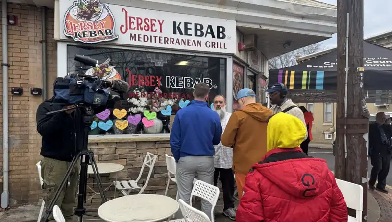 Türk Ailesi Trumpzede Oldu: Yeşil Kart Beklerken Şok Gözaltı