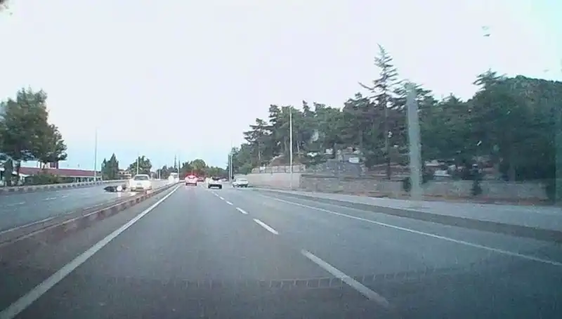 Motosiklet ve Otomobil Çarpıştı: Kaza Sonrası Yaşananlar