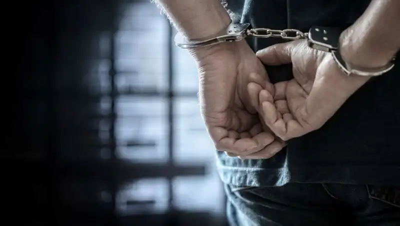 Bıçakla Adam Öldürmeye Müebbet Hapis Cezası: Yargı Süreci ve Sonuçları