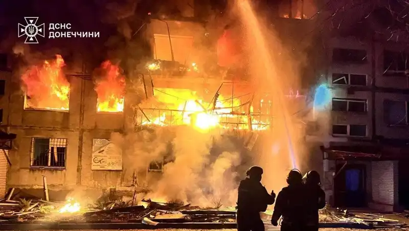 Ukrayna'da İskender Füzeleriyle Yapılan Bombardımanda Çocuklar Hayatını Kaybetti
