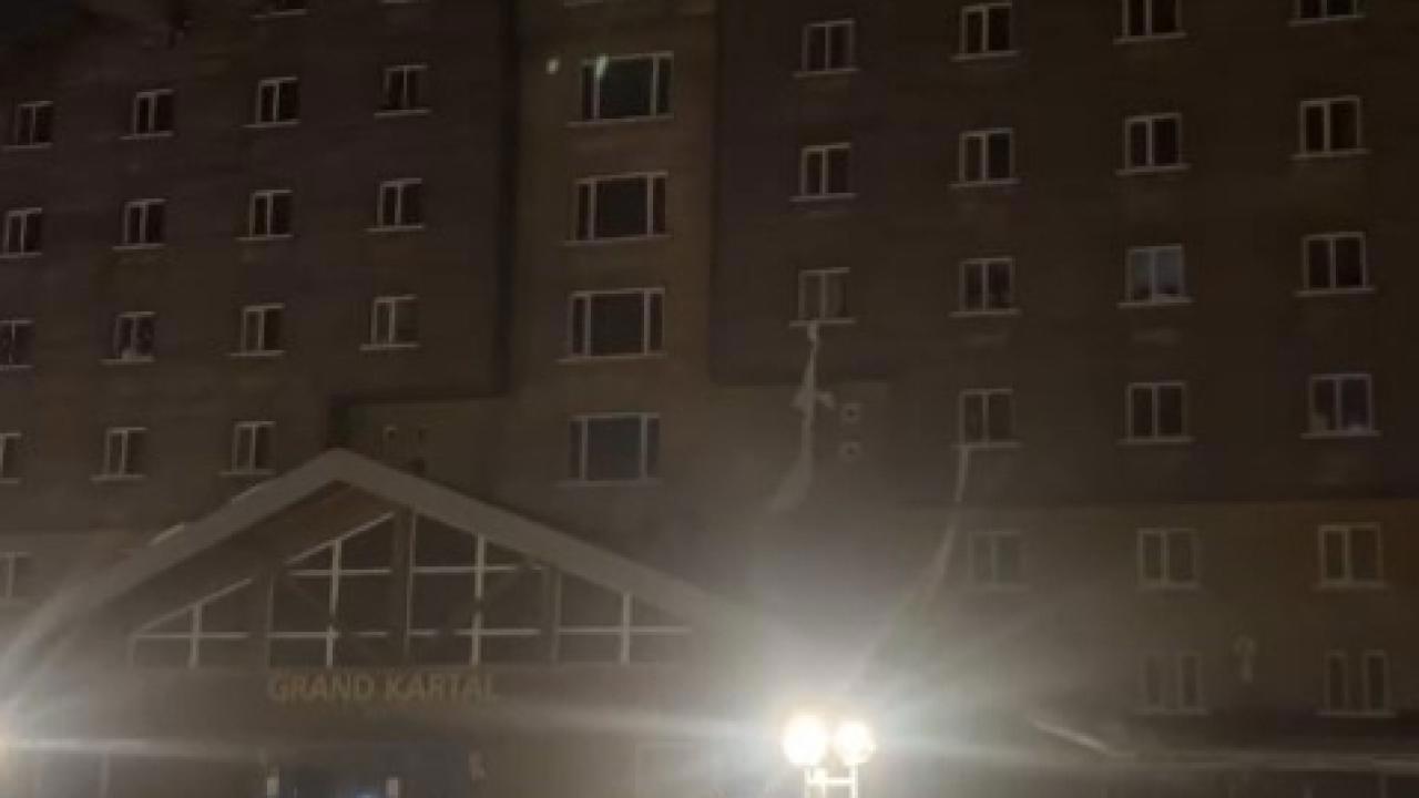Otel Yangınında Çarşaf Kurtarmaca
