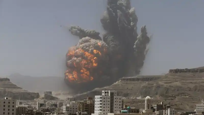 ABD'den Yemen'deki Fabrikaya Hava Saldırısı: Hayatını Kaybedenler ve Yaralılar