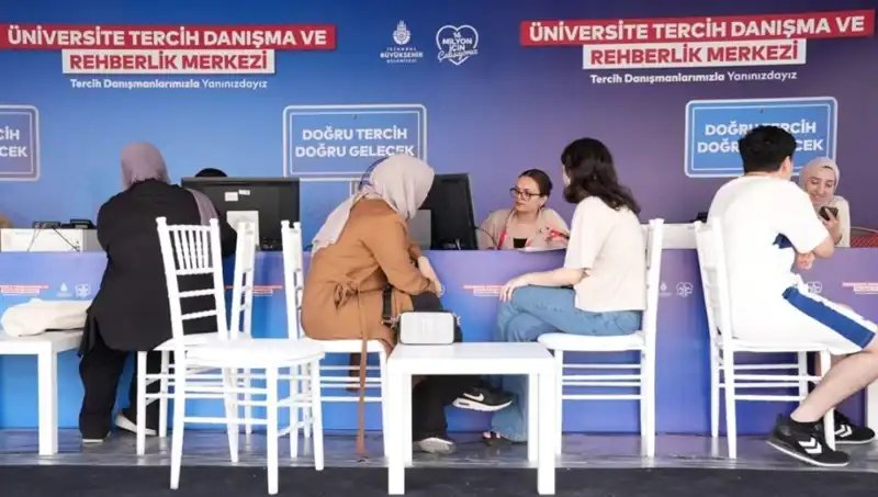 İstanbul’da 24 Yeni Tercih Danışma Merkezi ile Öğrencilere Destek