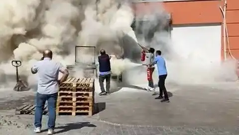 Avm Deposunda Yangın Paniği: Olayın Ayrıntıları ve Nedenleri Nedir?