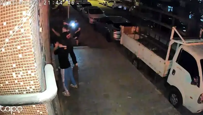 Darp Edilen Gençler: Etek Giydirilip Şiddete Uğradılar, Abinin Selamı Var!