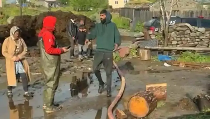 Ardahan'da Yaşanan Sağanak, Şehirde Sele Neden Oldu