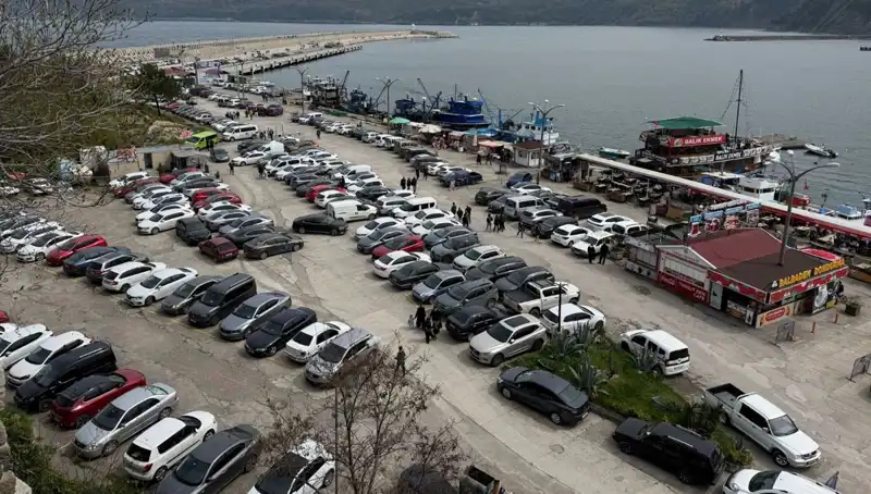 Bayram Coşkusu! İlçemizde 4 Günde 14.600 Araç Girişi Oldu