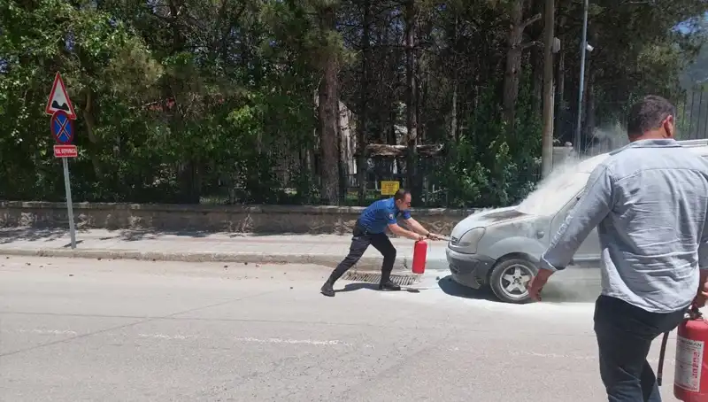 Emniyet Binası Önünde Yangın: Polis Hareket Geçti