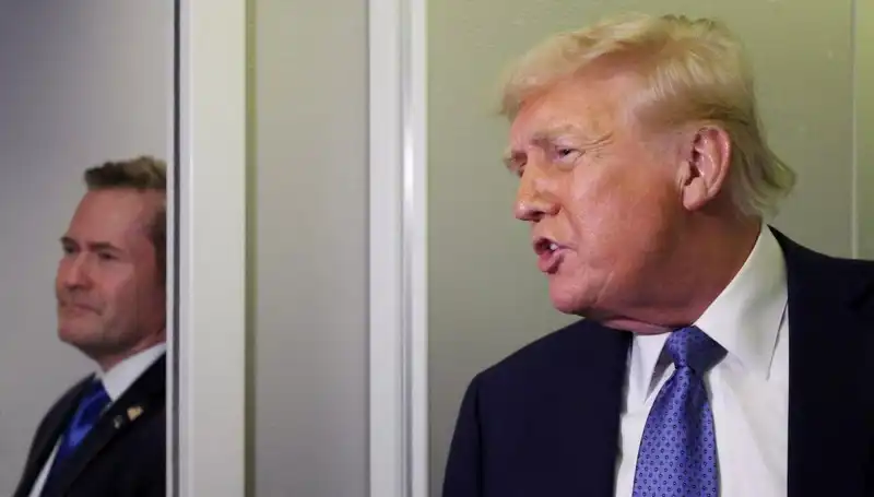 Trump’ın Yetkilerini Zora Sokacak Sızıntı: Mike Waltz Görevden Alındı