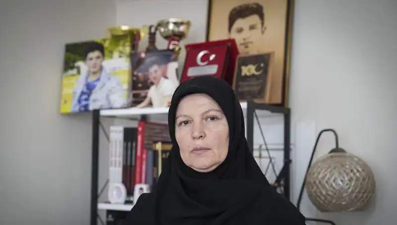 15 Temmuz’un Kahramanı: 16 Yaşındaki Şehit Mahir Ayabak’ın Annesinin Tarifi Zor Acısı