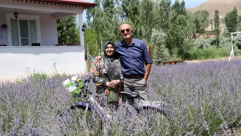 Astım Hastası Eşi İçin Kırsala Yerleşti: Hasadın Heyecanı Başladı
