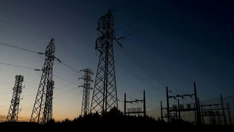 İzmir'de Gizemli Elektrik Kesintileri: Ödemiş, Torbalı, Bayındır Etkilendi!