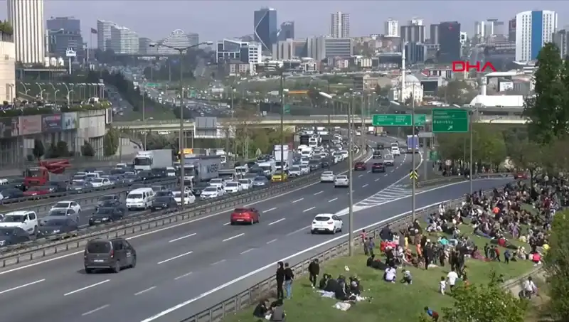 Deprem Sonrası Trafik Yoğunluğu Yüzde 56 Arttı: Nedenleri ve Sonuçları